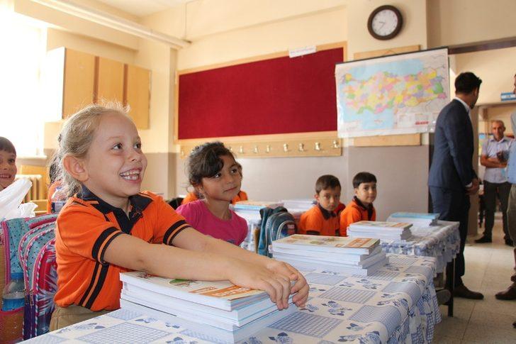 Kula’da 6 bin 541 öğrenci için ilk ders zili çaldı G5