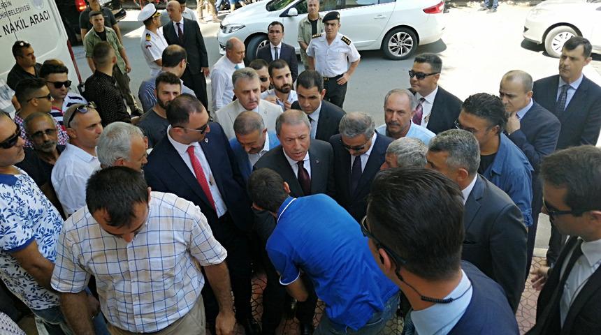 Milli Savunma Bakanı Akar, Mersin'de (1)