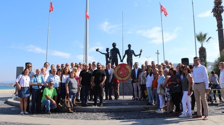 CHP&rsquo;nin 96. kuruluş yıld&ouml;n&uuml;m&uuml; Kuşadası&rsquo;nda da kutlandı