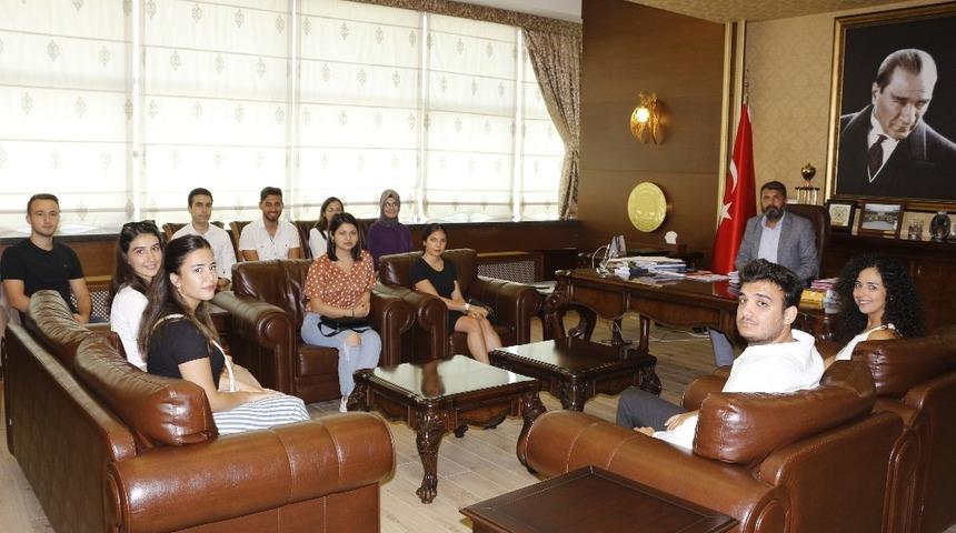 Stajyer avukatlar Baro Başkanı Yeşilboğaz&rsquo;ı ziyaret etti