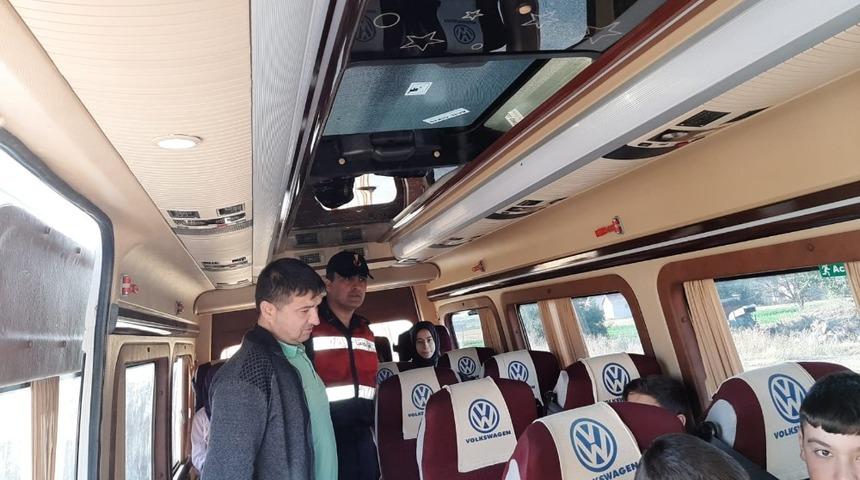 Şuhut’ta öğrenci servisleri denetlendi