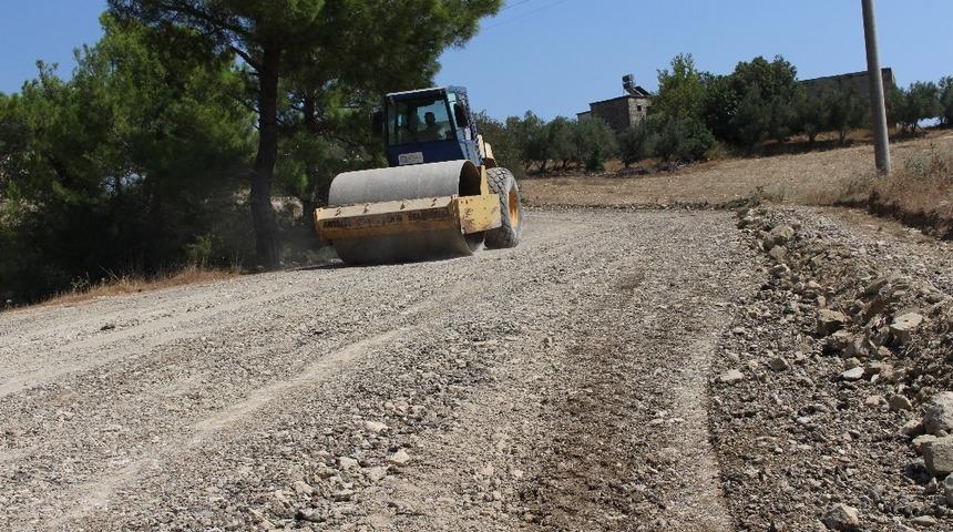 Manavgat Karavca grup yolu yenileniyor