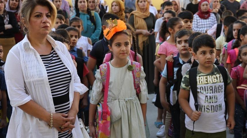 Kızıltepe&rsquo;de 75 bin &ouml;ğrenci ders başı yaptı