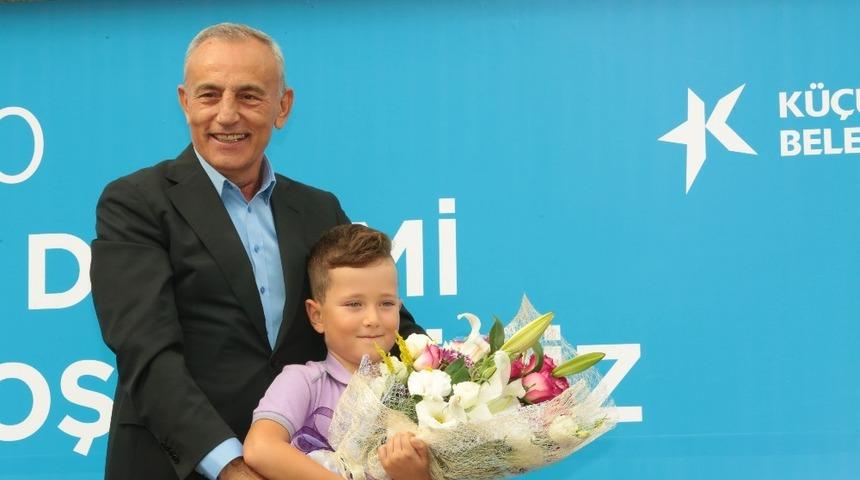 K&uuml;&ccedil;&uuml;k&ccedil;ekmece&rsquo;de yeni eğitim &ouml;ğretim yılı coşkusu