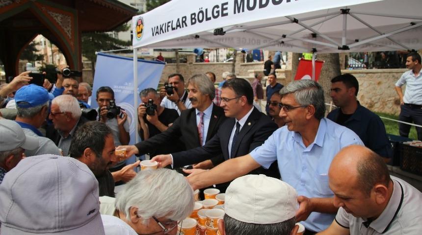 Tokat&rsquo;ta 3 bin kişiye aşure ikramı