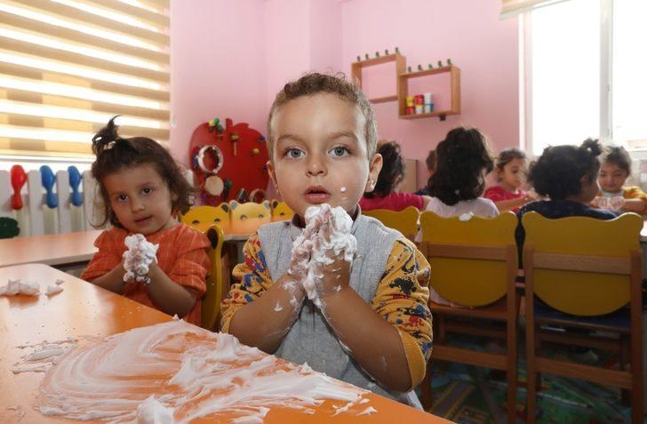 Van Büyükşehir Belediyesi kreş ve gündüz bakımevi ders başı yaptı G3