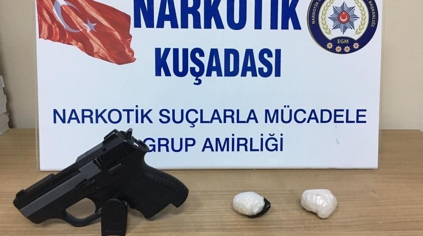 Kuşadası&rsquo;nda uyuşturucu operasyonu, 2 kişi g&ouml;zaltına alındı