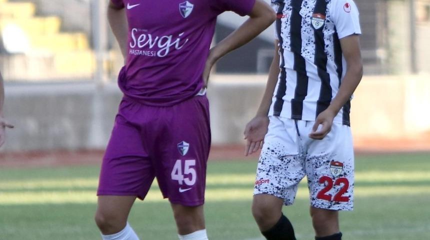 Bilal Budak Manisaspor&rsquo;un en gen&ccedil; oyuncusu oldu