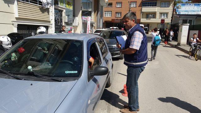 Polis ekiplerinden okul önlerinde denetim