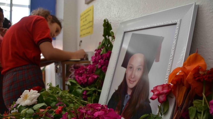 Trafik kazasında hayatını kaybeden arkadaşlarını andılar