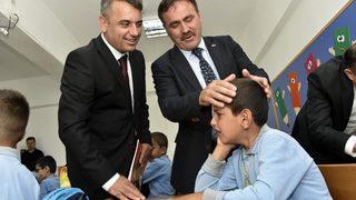 Gümüşhane'de dişi ağrıyan çocuğu ne Vali ne de Belediye Başkanı ikna edebildi