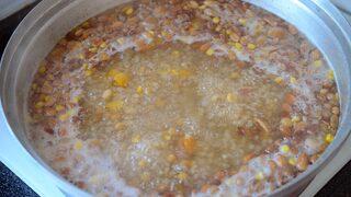 Bu evde 30 yıldır aşure pişiyor