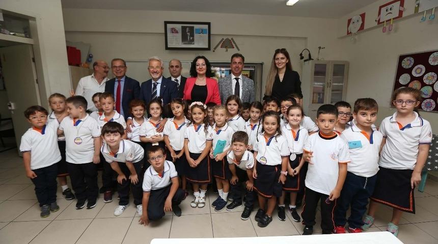 Başkan Erdem &ouml;ğrencilerin heyecanını paylaştı