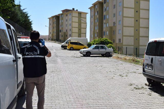 Malatya’da 1 kişi otomobil yanında ölü bulundu