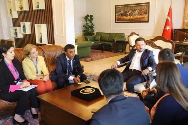 Özbekistan heyeti Nevşehir Belediyesini ziyaret etti
