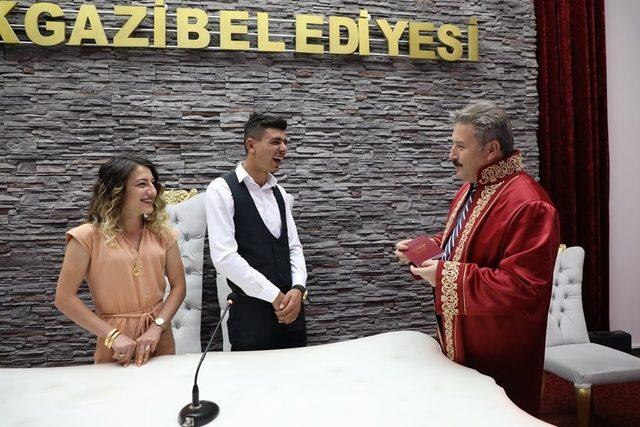 Melikgazi’de ’09.09.2019 günü Saat: 09.09’ da 45 nikah kıyıldı