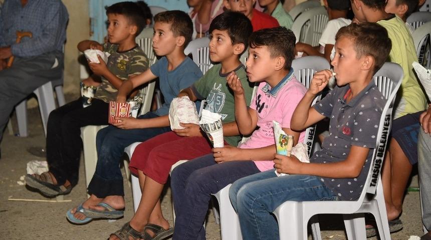 Tarsus&rsquo;ta a&ccedil;ık havada yaklaşık 50 bin kişi film izledi