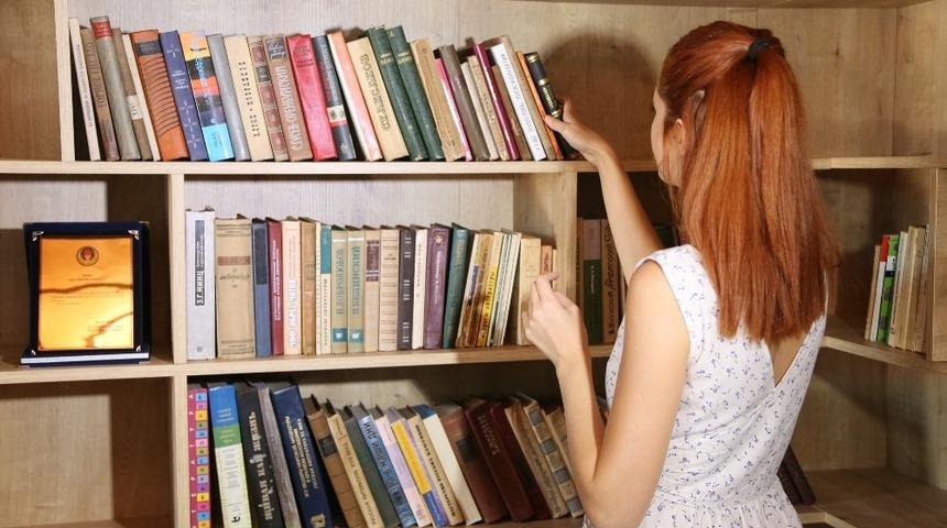 Akademinin tercihi Ataol Behramoğlu Kitaplığı