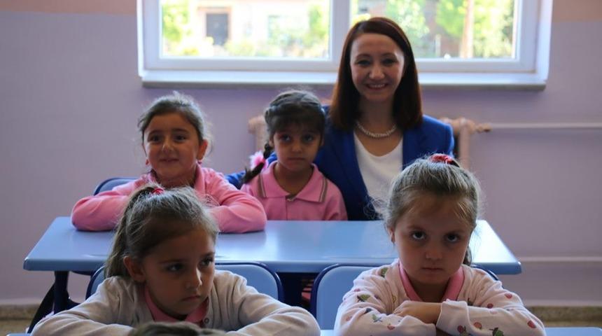 Pazaryeri il&ccedil;esinde de ilk ders zili &ccedil;aldı