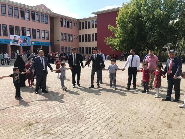 Muş’ta 711 okulda 115 bin 631 öğrenci ders başı yaptı G1