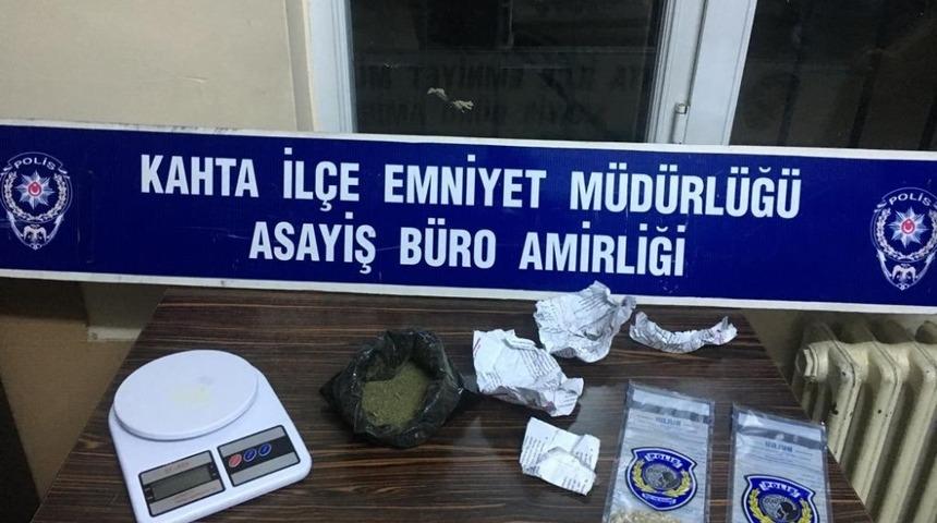 Uyuşturucu madde satan 2 kişi tutuklandı