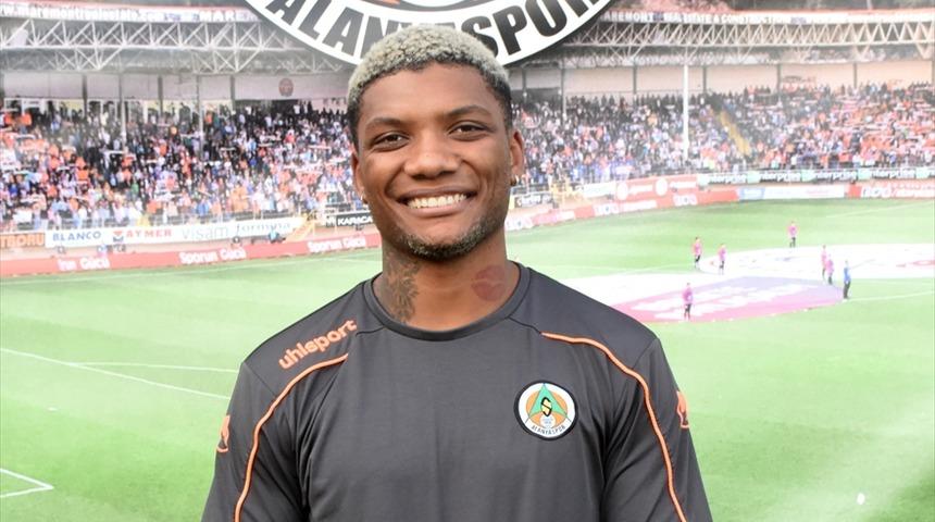 Junior Fernandes'ten Fenerbah&ccedil;e ma&ccedil;ı yorumu