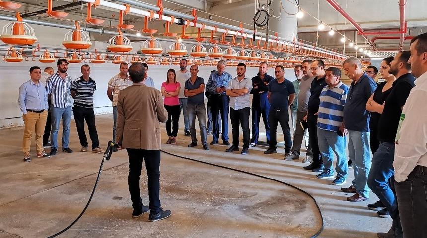 Kanatlı hayvan işletmecilerine biyog&uuml;venlik eğitimi verildi