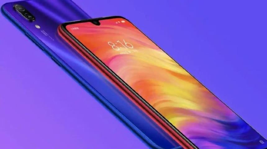 Hindistan’da 100 milyon akıllı telefon sattı