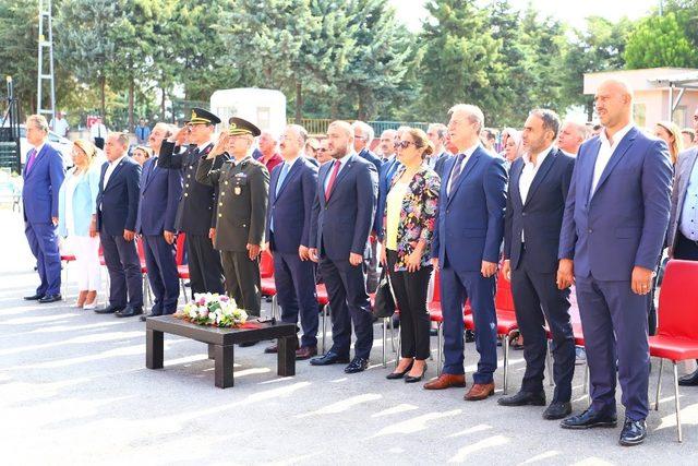 Büyükçekmece Belediyesi, öğrencilerin yeni eğitim ve öğretim yılını kutladı