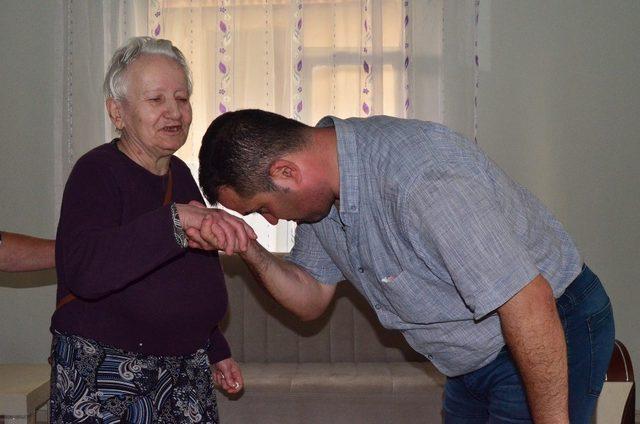 Yaşlı kadına Haluk Levent sahip çıktı