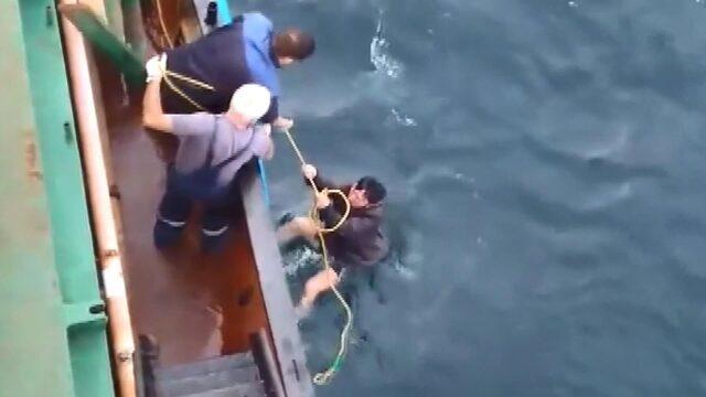 10 saat suda kaldı balıkçılar kurtardı