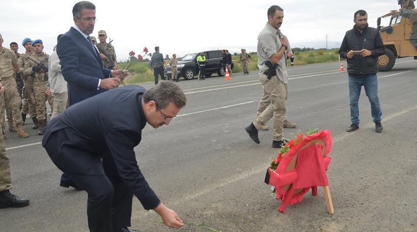 Şehit polisler i&ccedil;in anma programı d&uuml;zenlendi