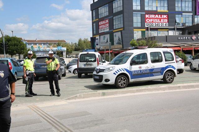 Kocaeli’de okul önü ve çevresinde yapılan uygulamada aranan 9 kişi yakalandı