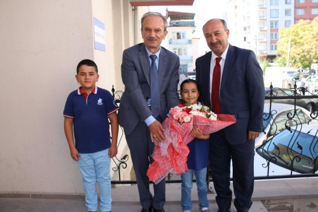 Daire Başkanı Tektaş&rsquo;ın okul ziyaretleri