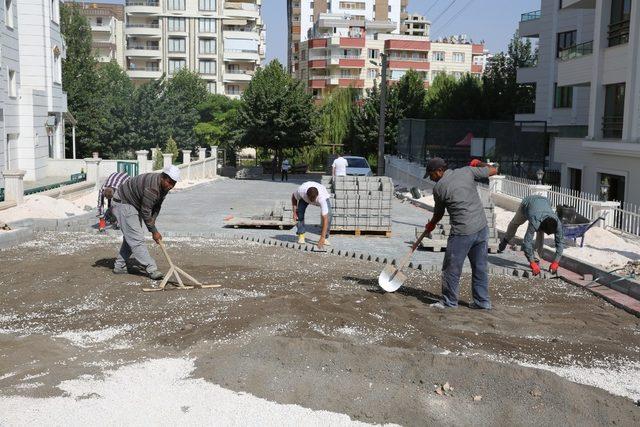 Karaköprü yeni yol açma çalışmaları devem ediyor