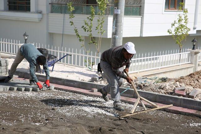 Karaköprü yeni yol açma çalışmaları devem ediyor