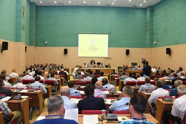 Başkan Altay: “Metro taşıt alımının bakanlığa devredilmesi Konya’ya 1 milyarlık katkı sağlayacak”