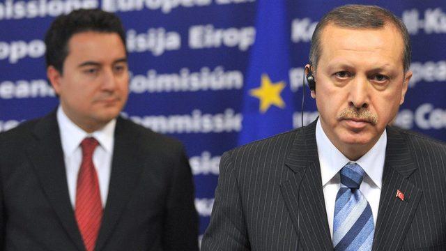2015 yılına gelindiğinde Erdoğan'ın görmek istediği ekonomi politikaları ile Babacan'ın hayata geçirmek istediği yapısal reformlar uyuşmuyordu.