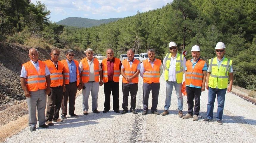 11 k&ouml;y asfalt yolla birbirine bağlandı