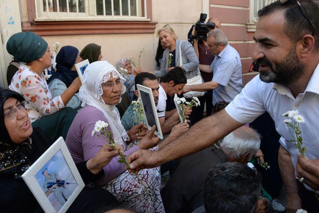 HDP önündeki eylemde 8'inci gün; aile sayısı 20 oldu (3)