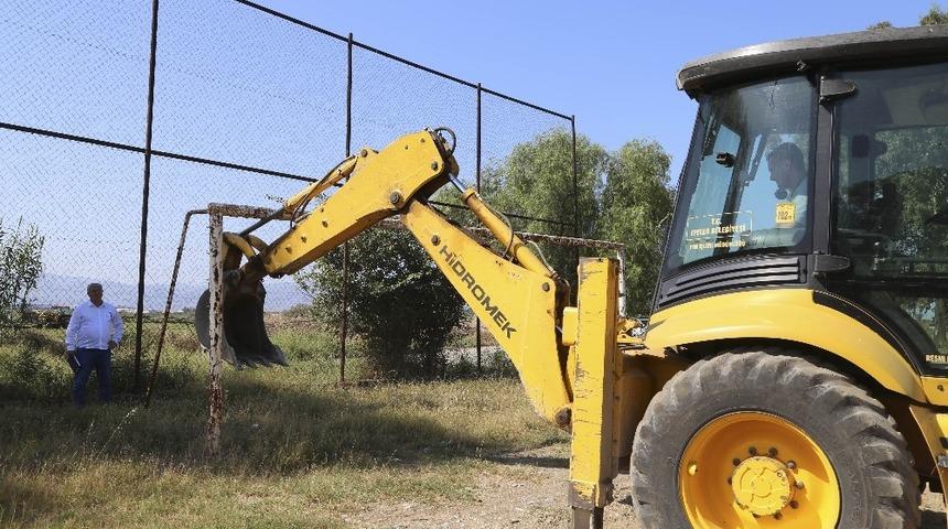 Efeler Belediyesi, Çeştepe futbol sahasına el attı