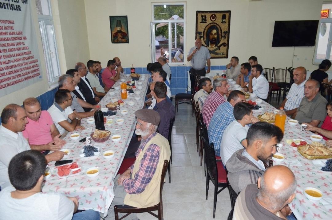 Kaymakam Kazez;"Muharrem ayının bizlere en temel &ouml;ğretisi birlik beraberlik ve dayanışma duygularıdır"