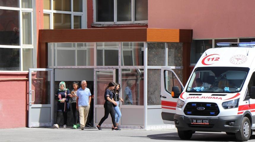 Kız lisesinde büyük panik! İntihara kalkıştı