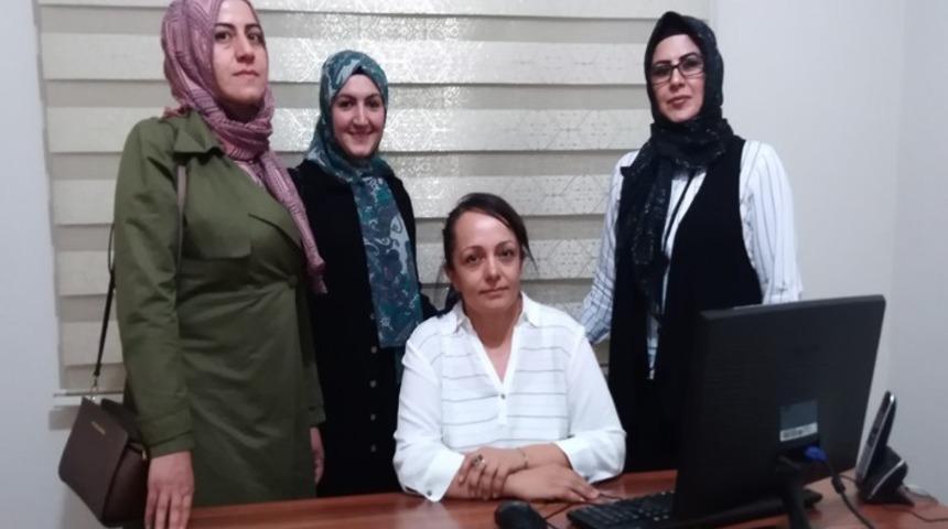 Vanlı kadın yazarlardan ter&ouml;r mağduru annelere destek