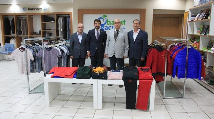 Sivaslı iş adamından anlamlı bağış