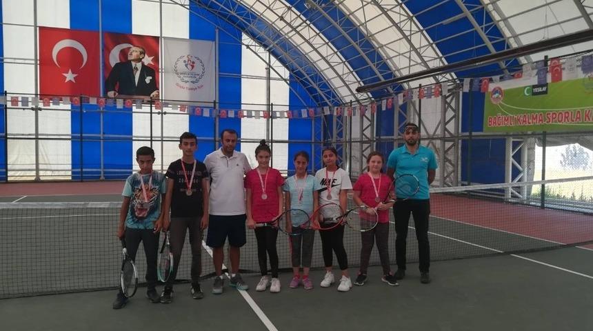 30 Ağustos Tenis Turnuvası Sona Erdi