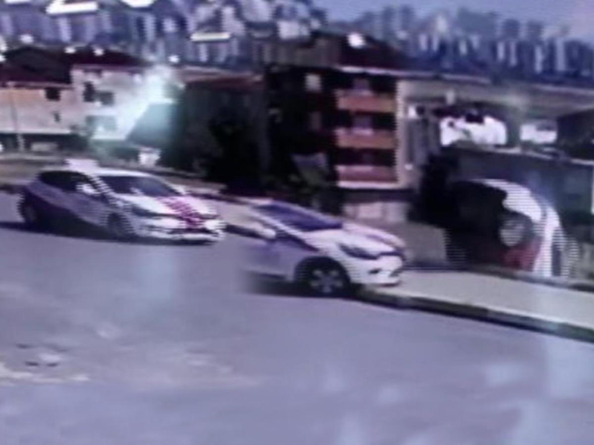 Avcılar'da s&uuml;r&uuml;c&uuml; adayı kaza yaptı