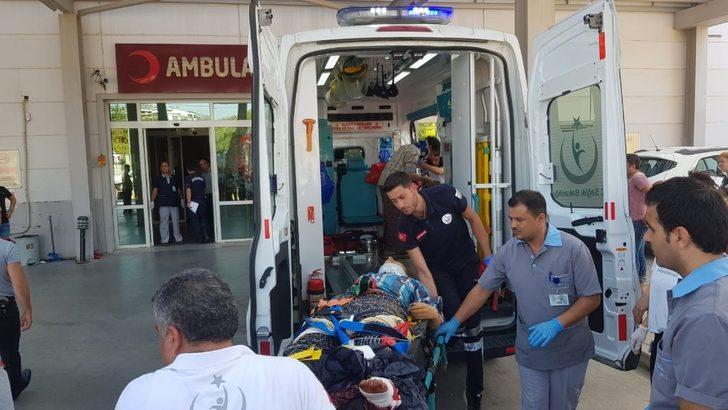 Tarım işçilerini taşıyan araç uçuruma yuvarlandı; 1 ölü, 5 yaralı G4