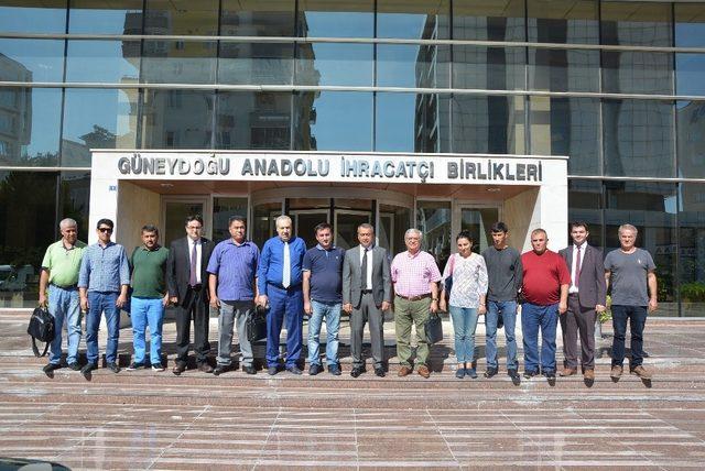 Tacikistanlı üreticiler Gaziantep’in ihracatını mercek altına aldı