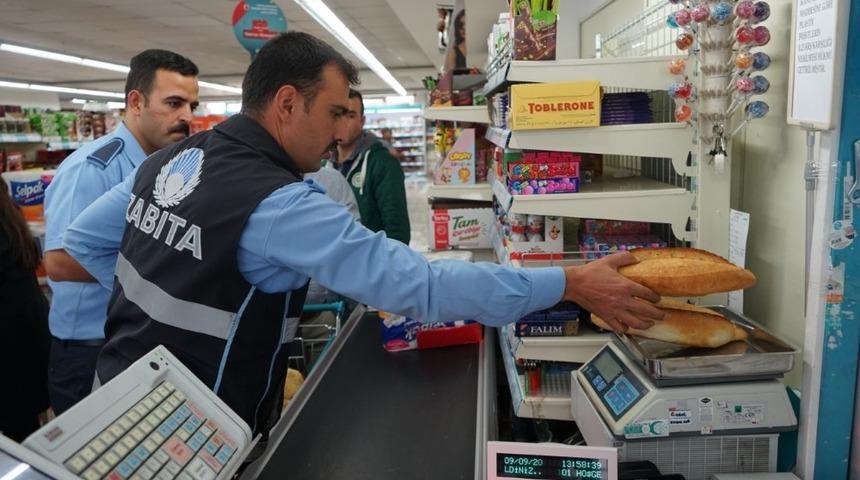 Zabıta ekipleri denetimlerini s&uuml;rd&uuml;r&uuml;yor